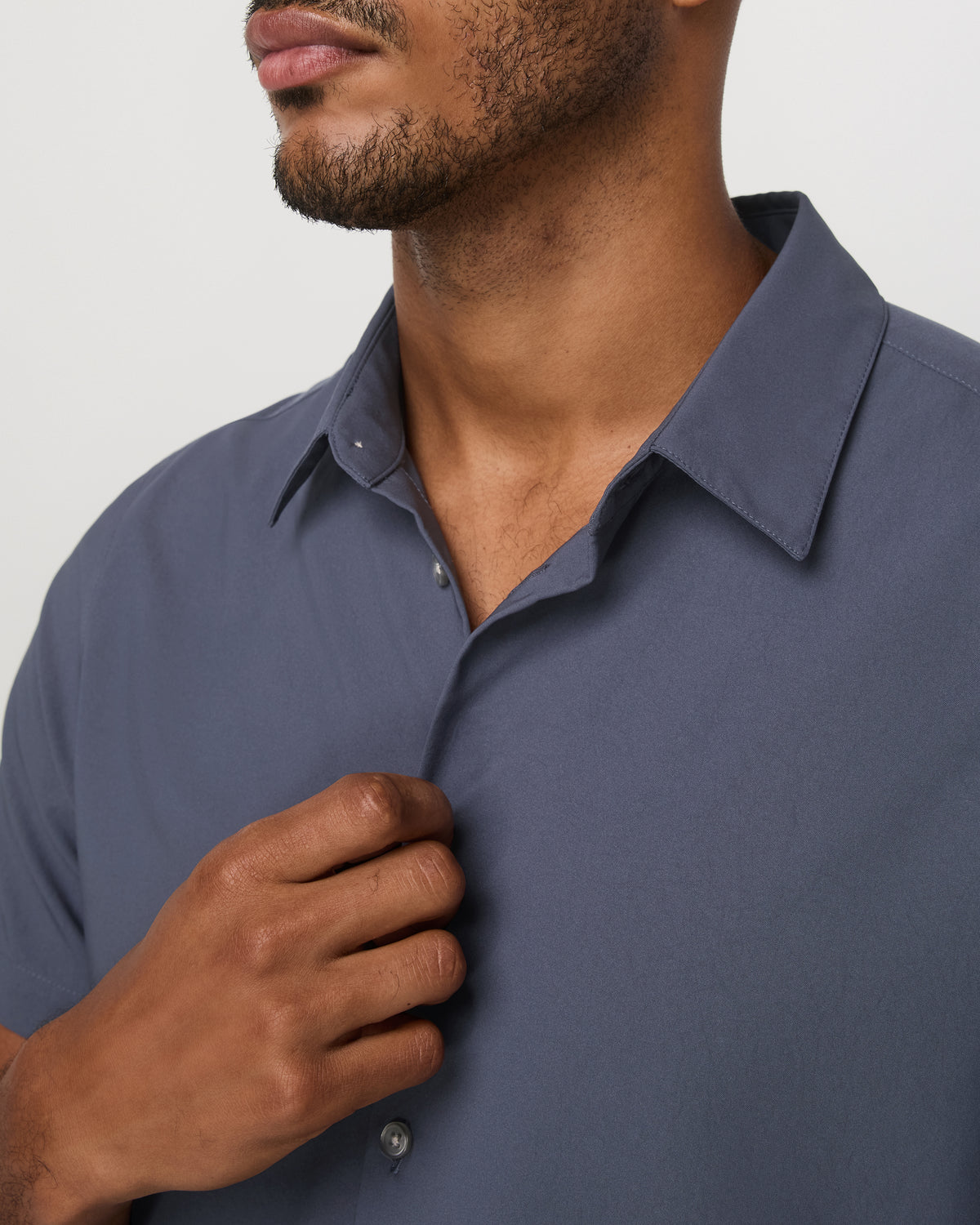 Short Sleeve Manhattan Button Down Men's Azure Shirt - Vuori