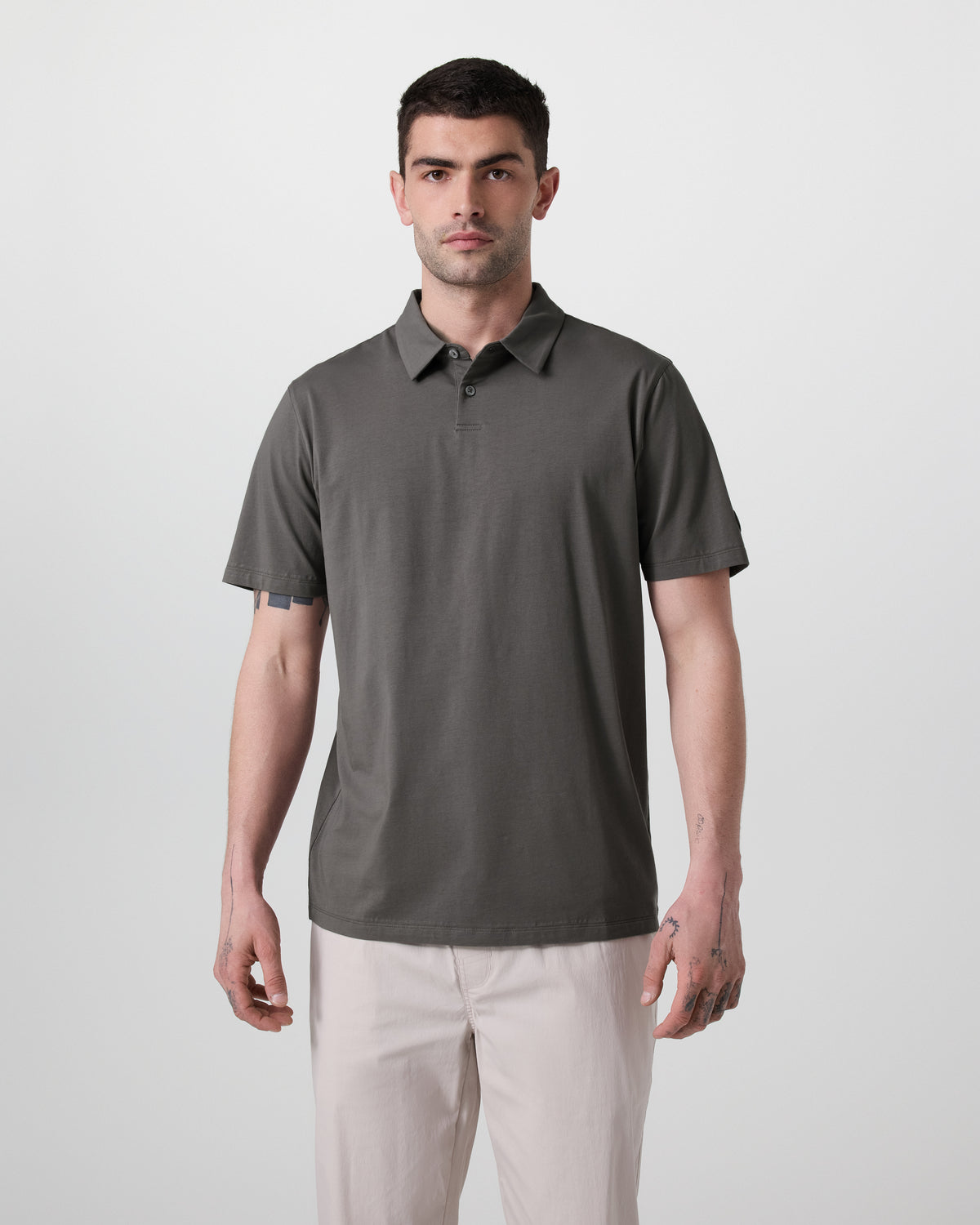 Short Sleeve Feather Polo Warm Grey - Vuori