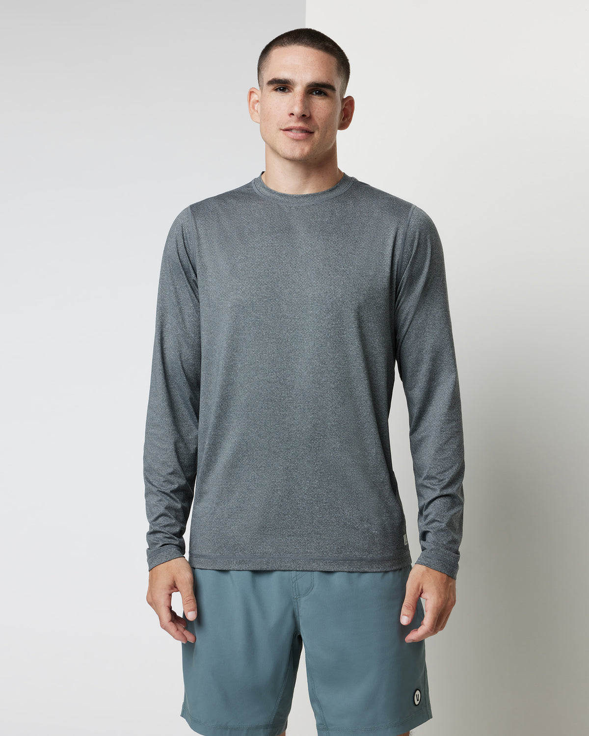 Long Sleeve Tradewind Performance Tee 2.0 Heather Grey - Vuori