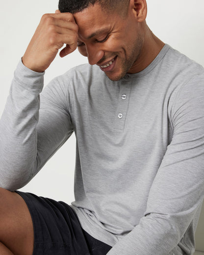 Long-Sleeve Ease Performance Henley Light Heather Grey - Vuori