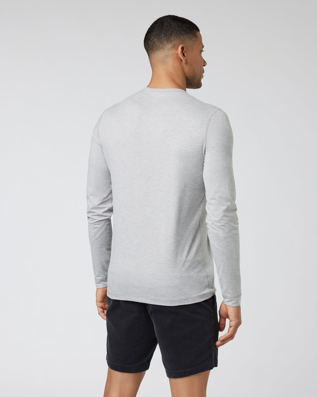 Long-Sleeve Ease Performance Henley Light Heather Grey - Vuori