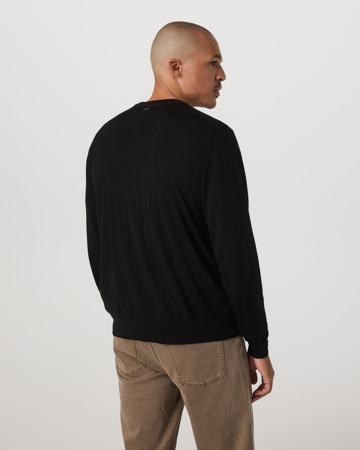 Merino Fine Gauge Wool Sweater Men's Black Sweater - Vuori