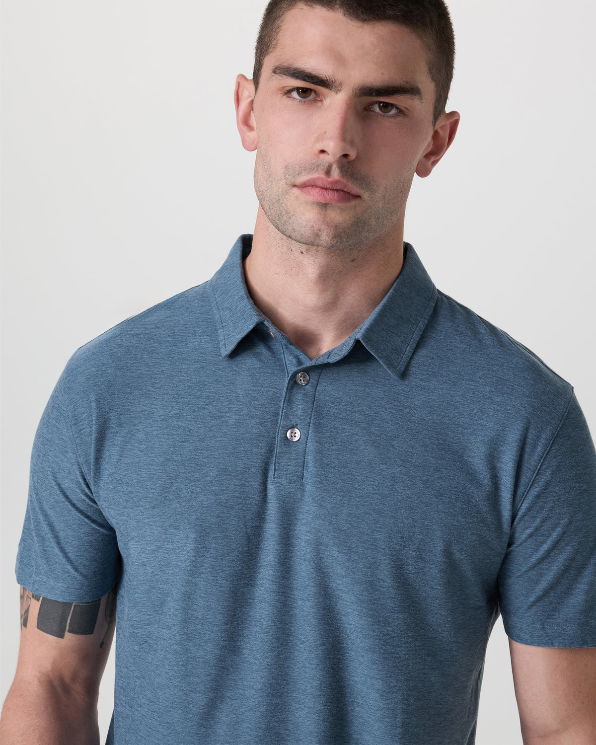 Strato Tech Polo Men's Pool Blue Heather Polo - Vuori