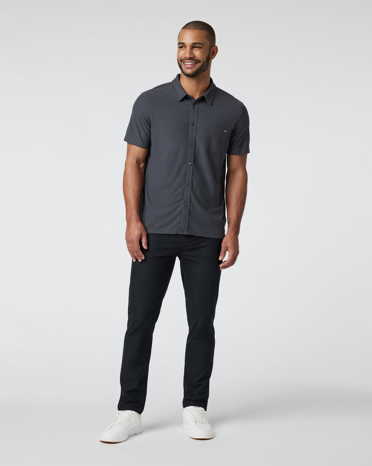 Short Sleeve Ace Button Down Men's Charcoal Shirt - Vuori