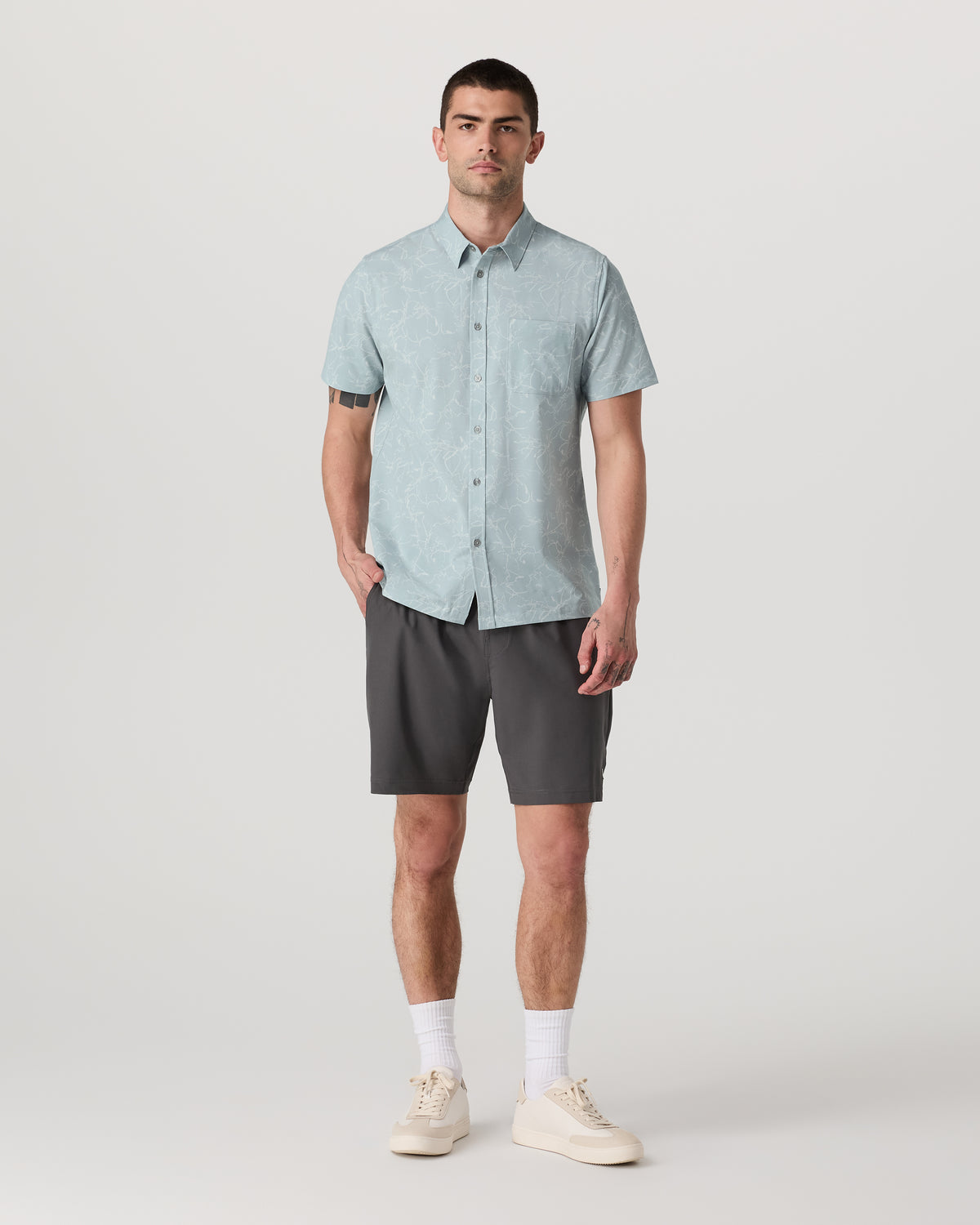 Short Sleeve Bridge Button Down Men's Chalk Blue Shirt - Vuori