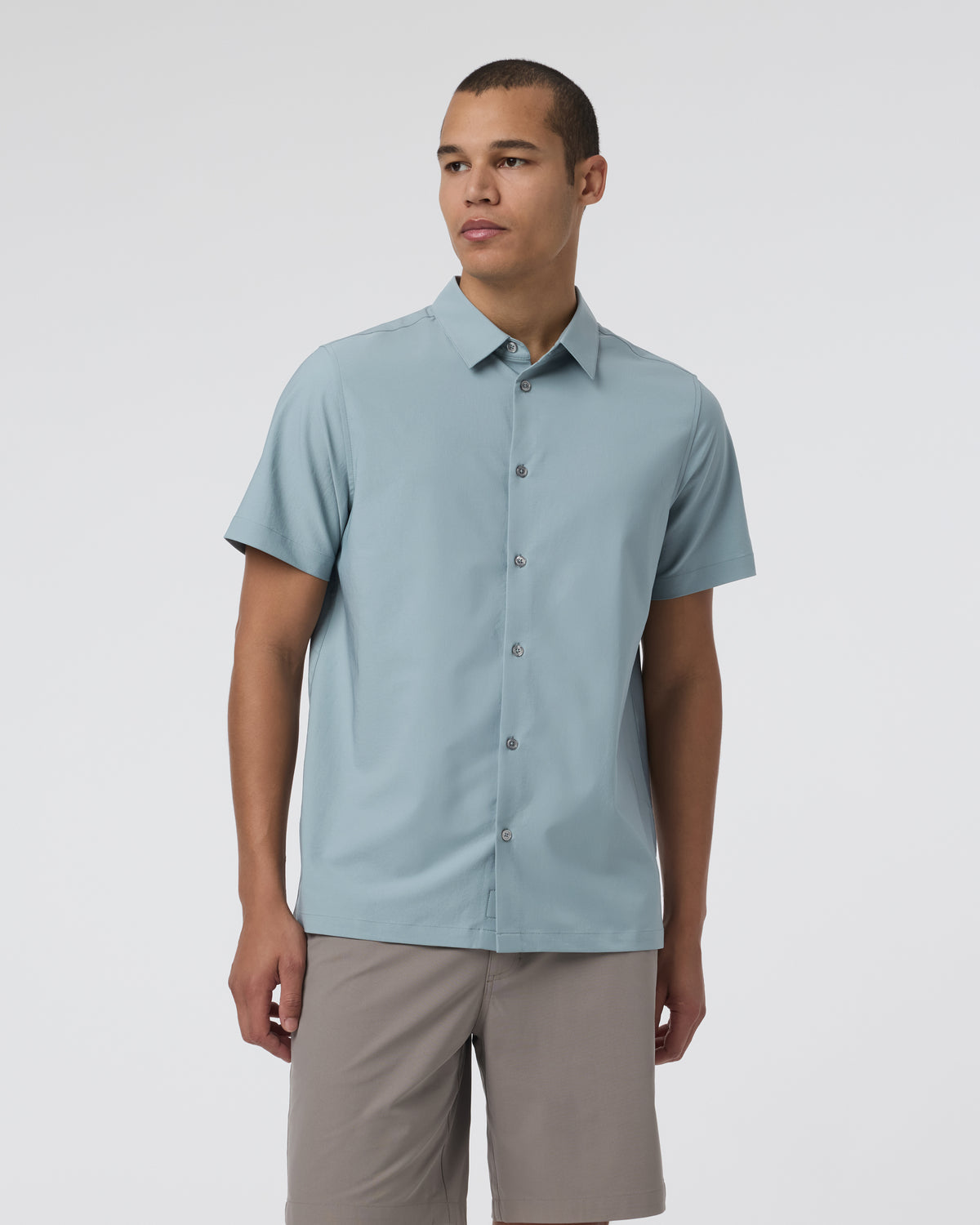 Short Sleeve Manhattan Button Down Men's Mist Shirt - Vuori