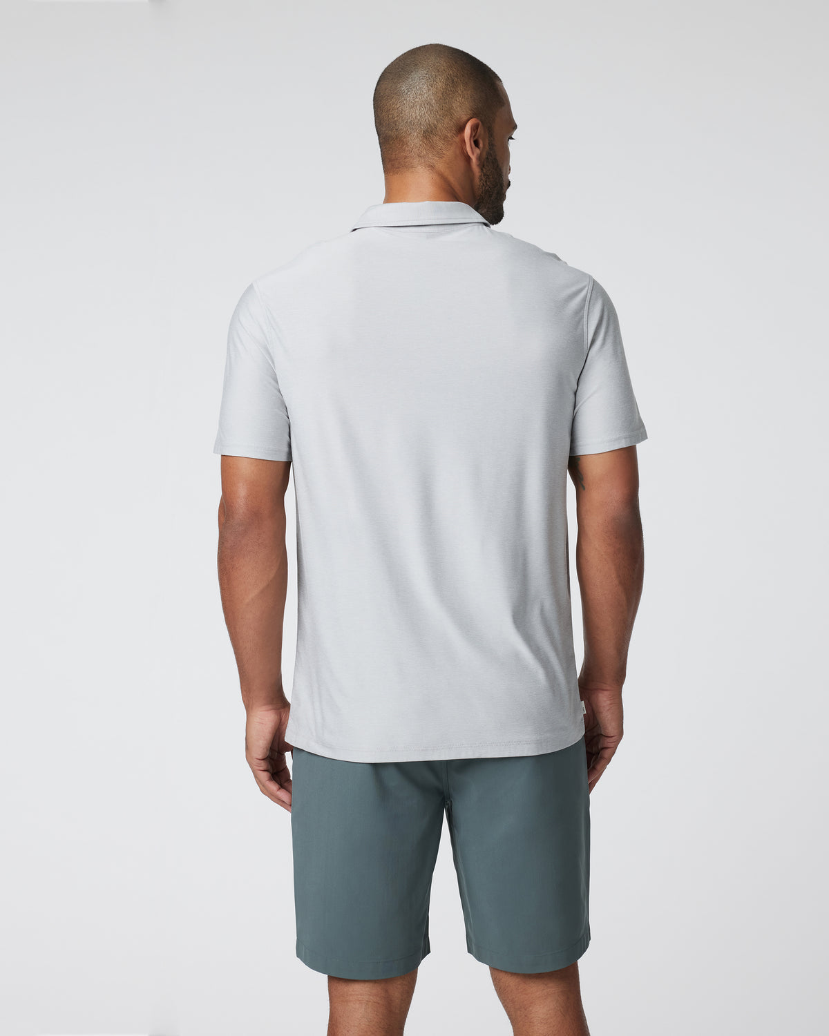 Short Sleeve Strato Button Down Men's Platinum Shirt - Vuori