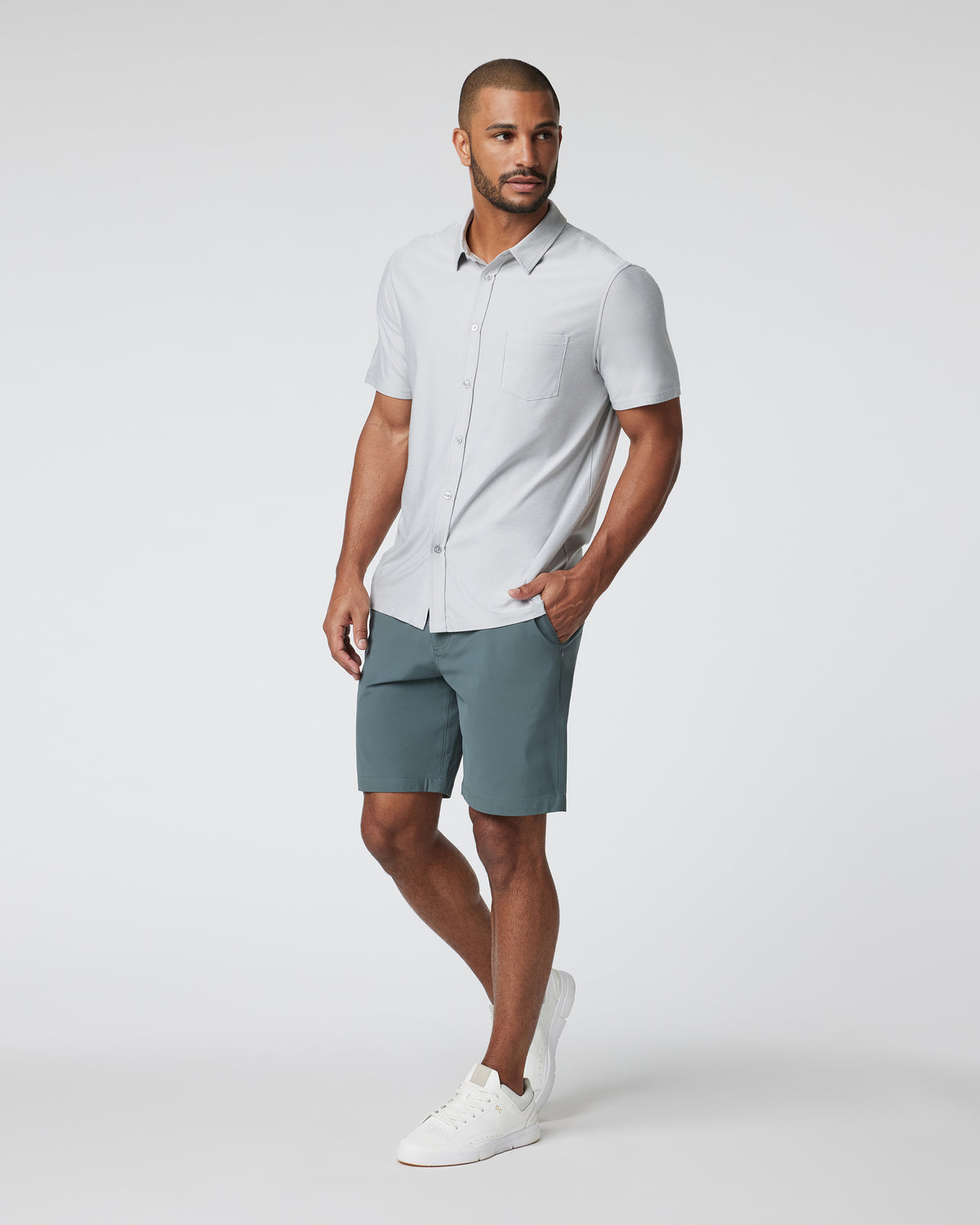 Short Sleeve Strato Button Down Men's Platinum Shirt - Vuori