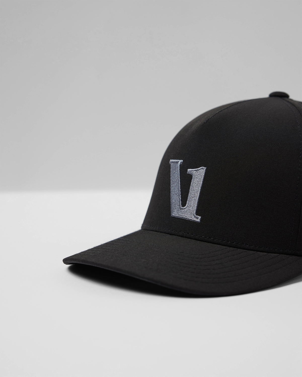 Magnitude Hat Black Adjustable Snapback - Vuori