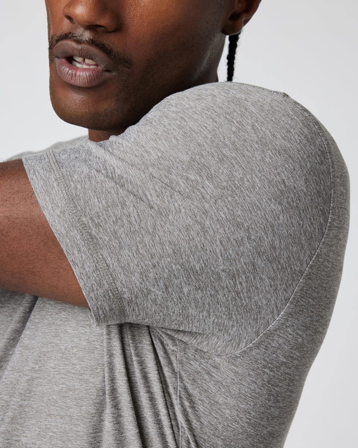 Strato Tech Tee Heather Grey Men's Tech Shirt - Vuori