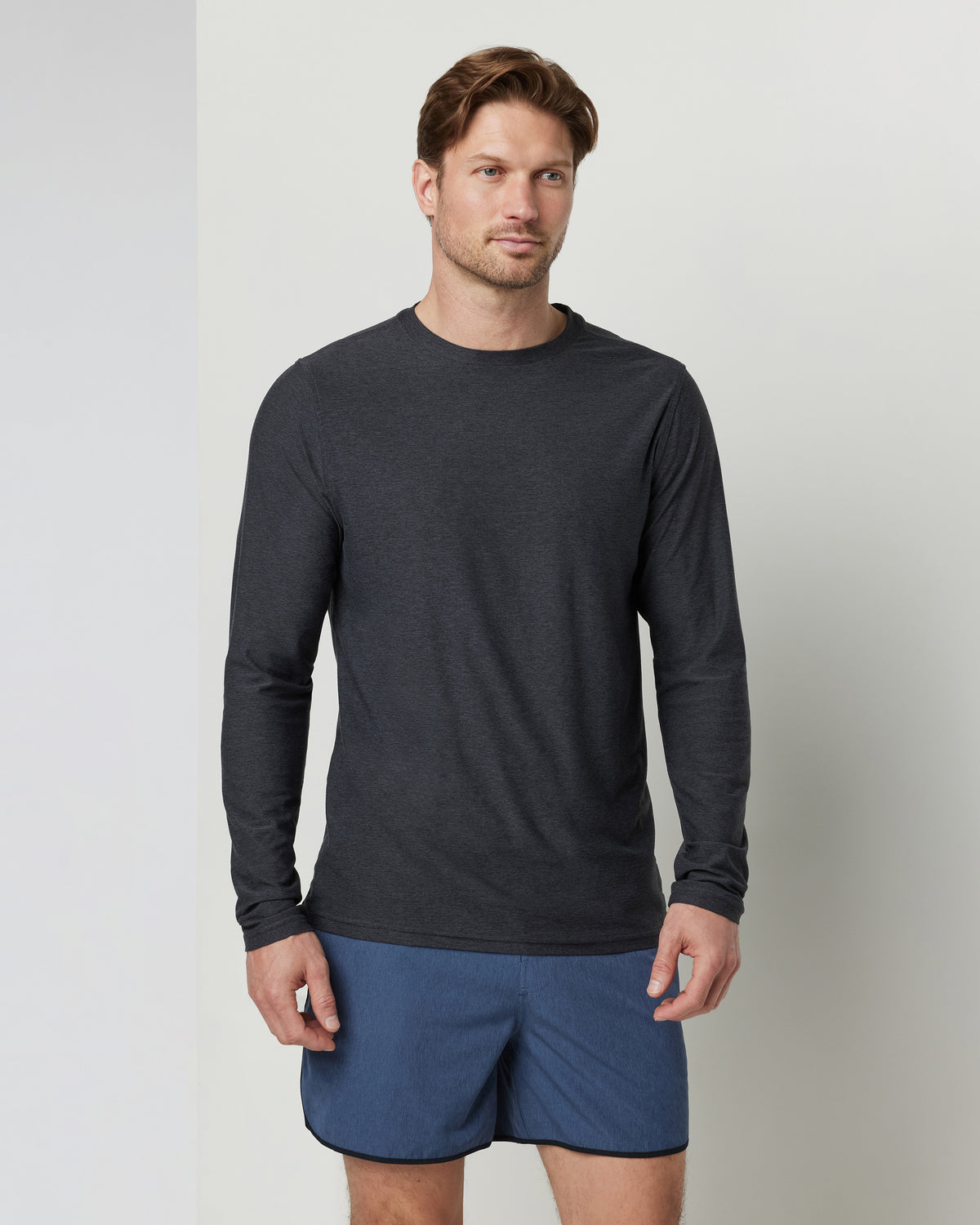 Long-Sleeve Strato Tech Tee Men's Charcoal Shirt - Vuori