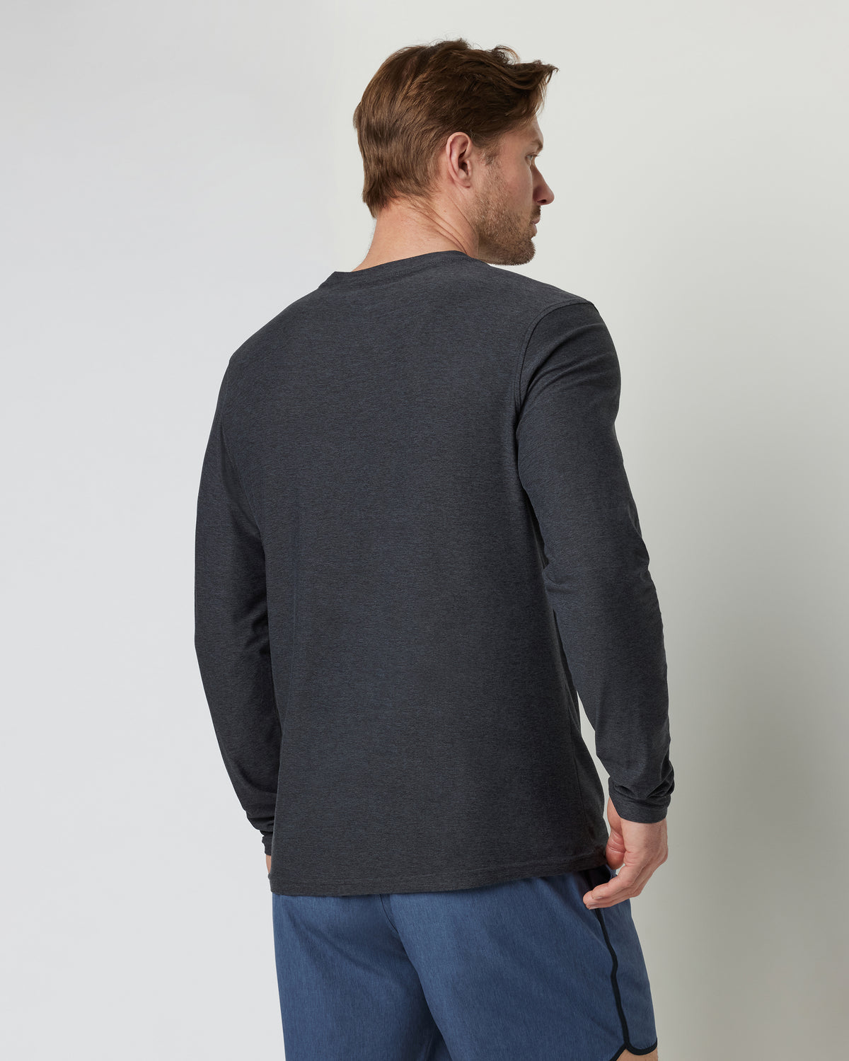 Long-Sleeve Strato Tech Tee Men's Charcoal Shirt - Vuori