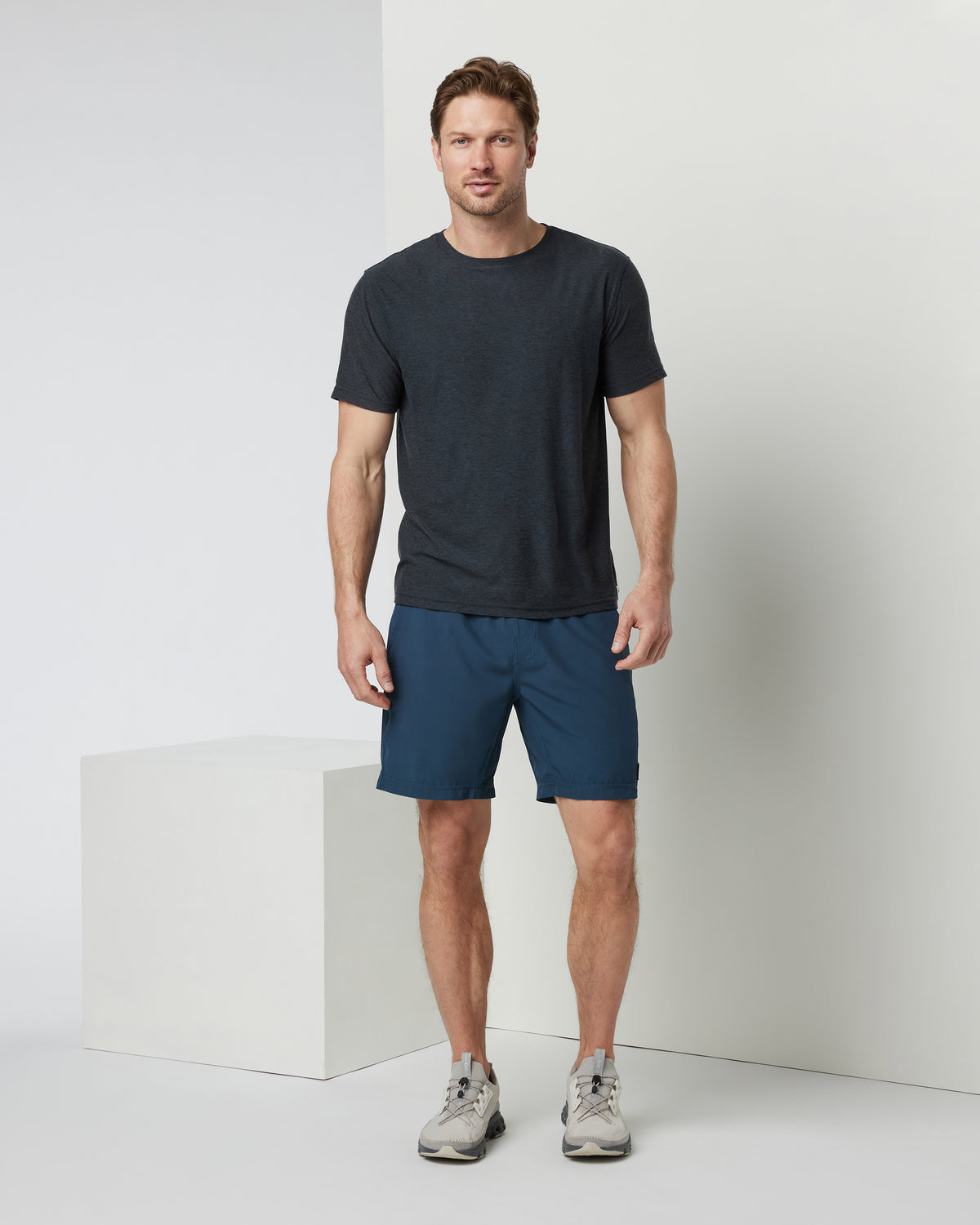Strato Tech Tee Men's Charcoal Moisture Wicking Shirt - Vuori