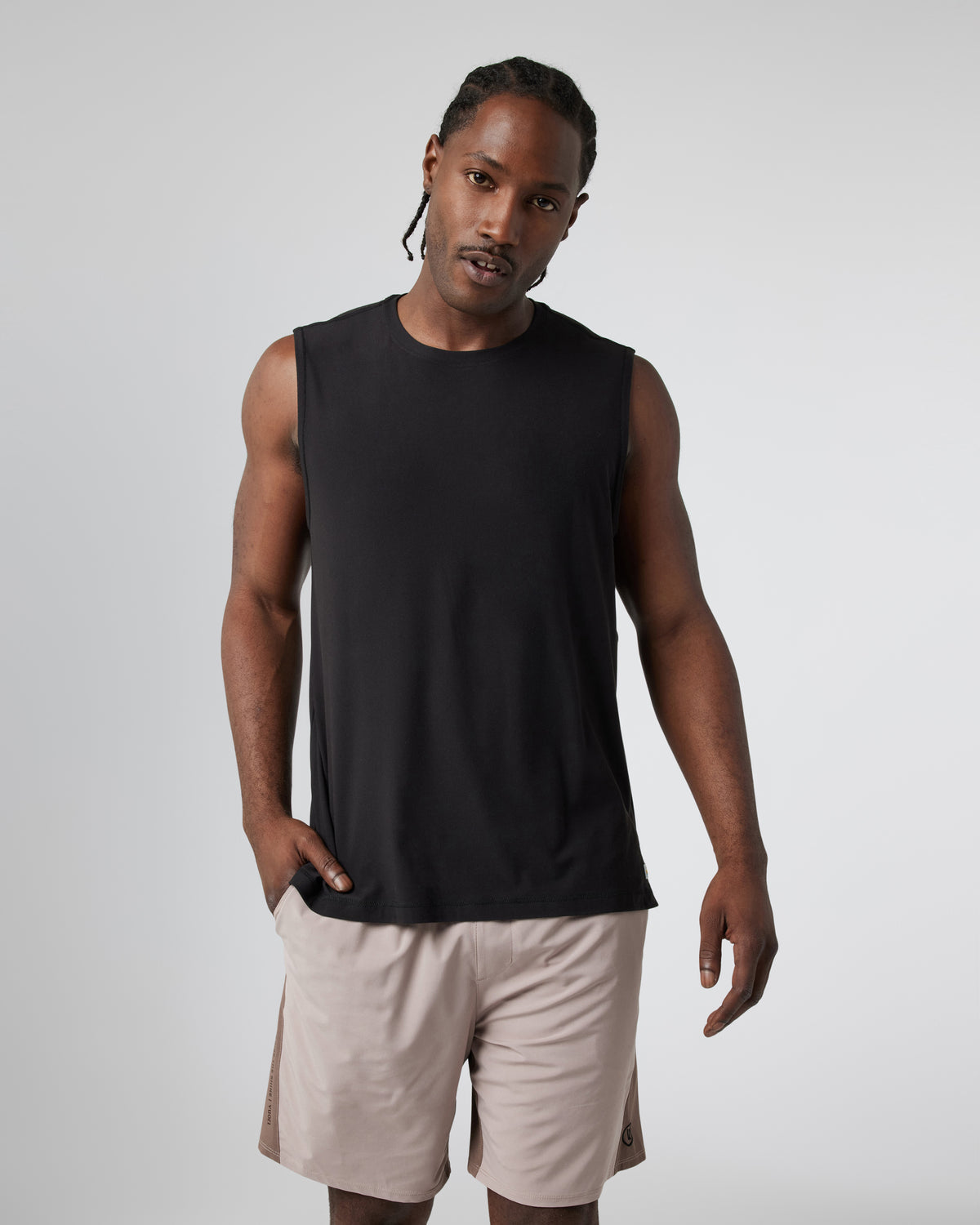 Strato Muscle Tee Men's Black Muscle Shirt - Vuori