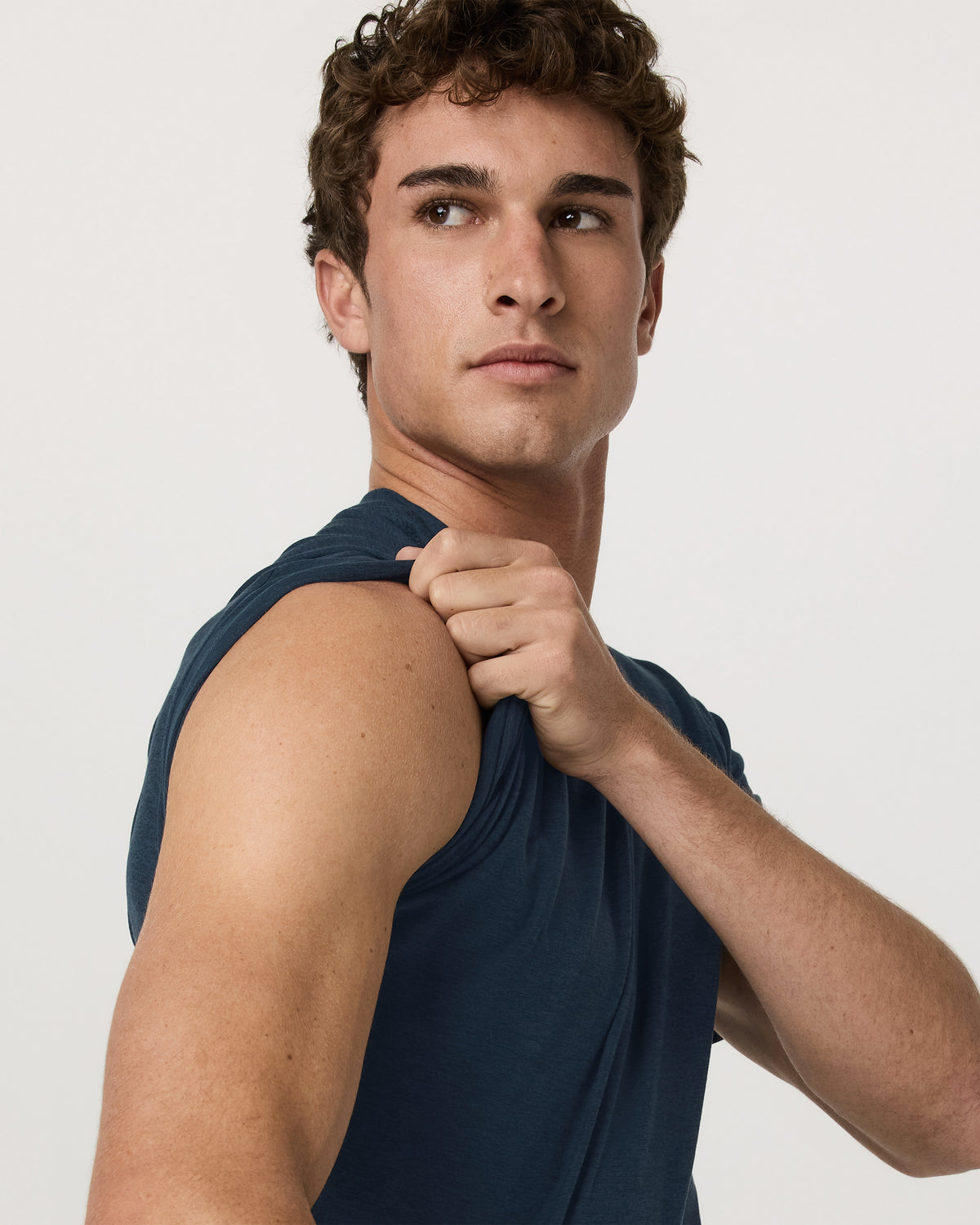 Men's Short Sleeve Strato Tee - Relaxed Fit Navy Heather - Vuori