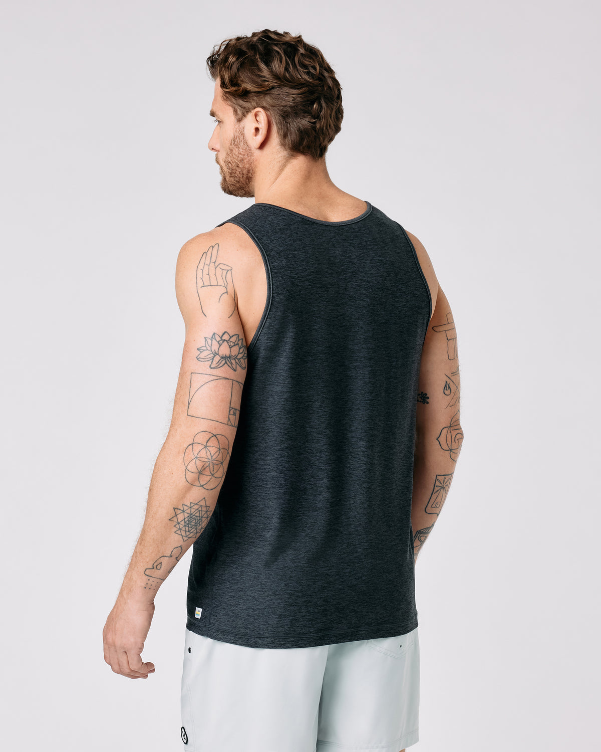 Strato Tech Tank Charcoal Heather - Vuori