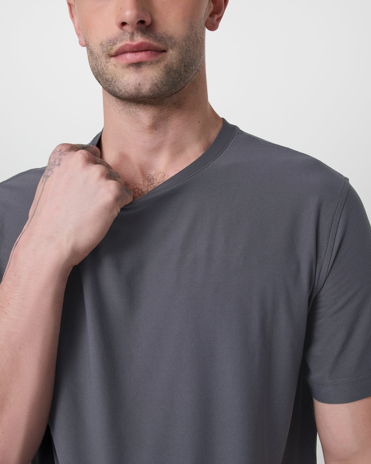 Strato Tech Tee Men's Moonlight Workout Shirt - Vuori