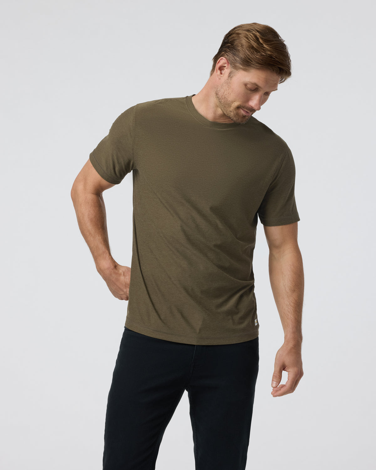 Strato Tech Tee Men's Moss Green Workout Shirt - Vuori