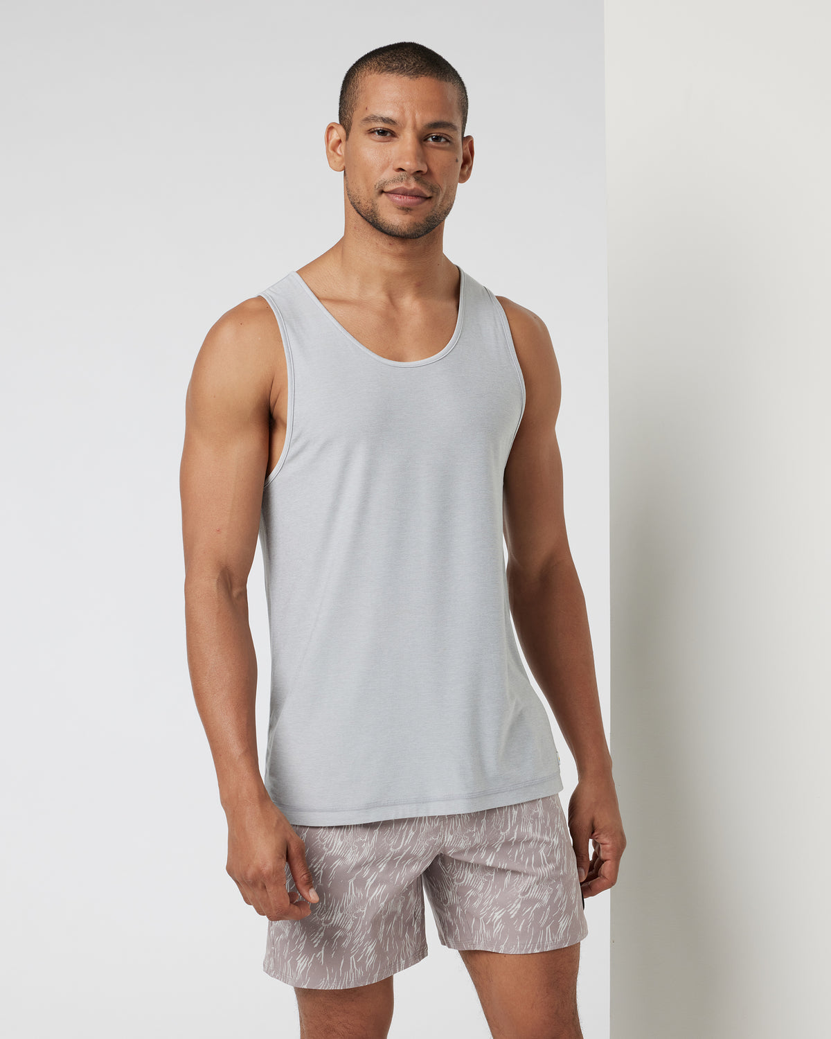 Strato Tech Tank Men's Platinum Heather Tank - Vuori