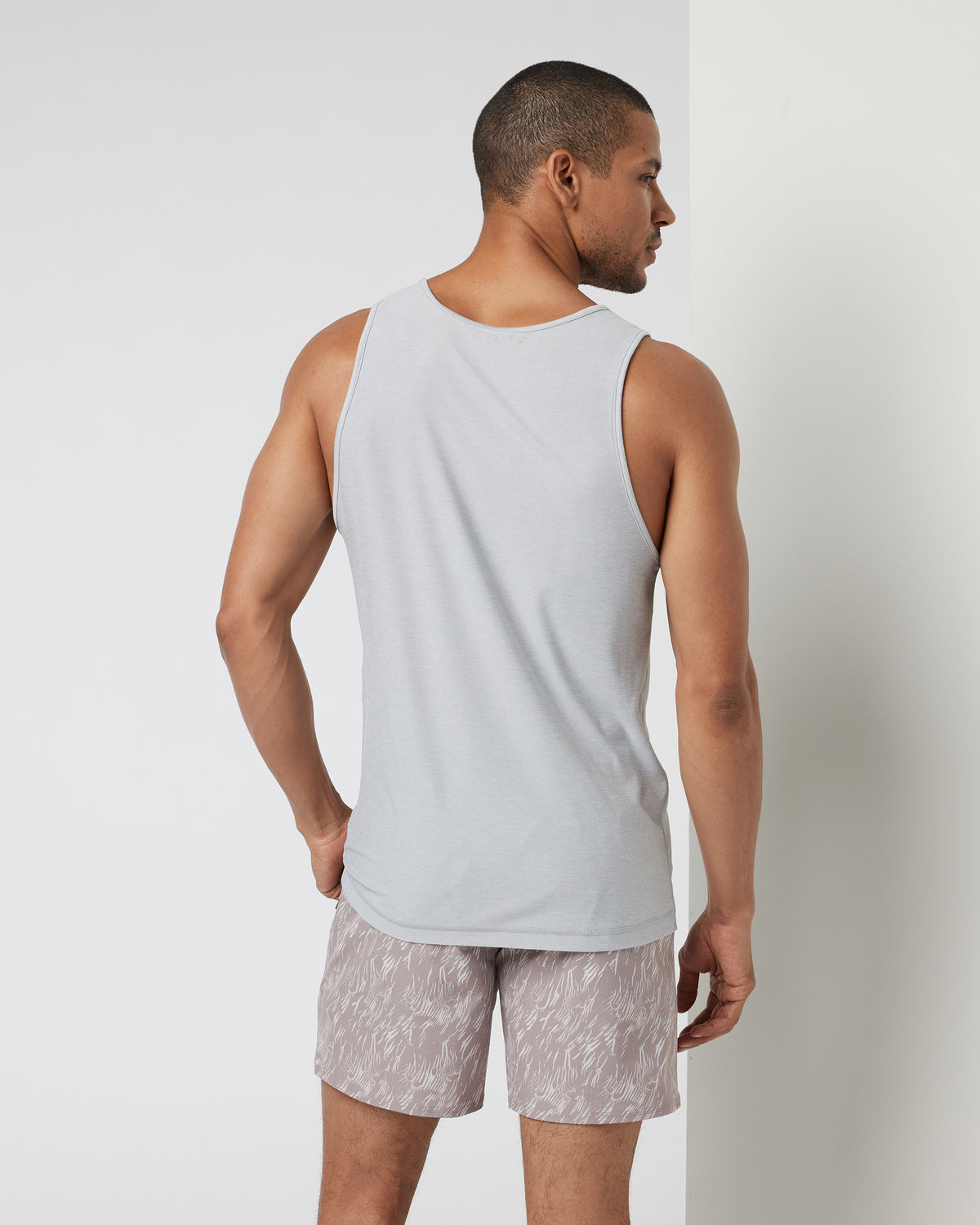 Strato Tech Tank Men's Platinum Heather Tank - Vuori