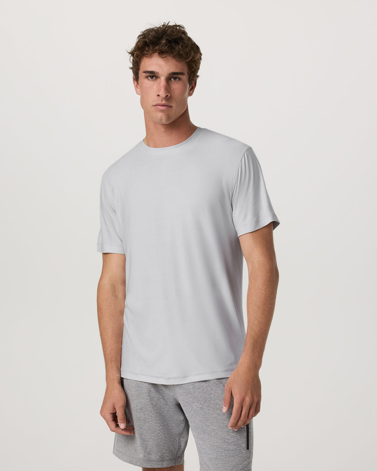 Strato Tech Tee Men's Frost Grey Workout Shirt - Vuori