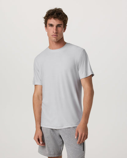 Strato Tech Tee Men's Frost Grey Workout Shirt - Vuori